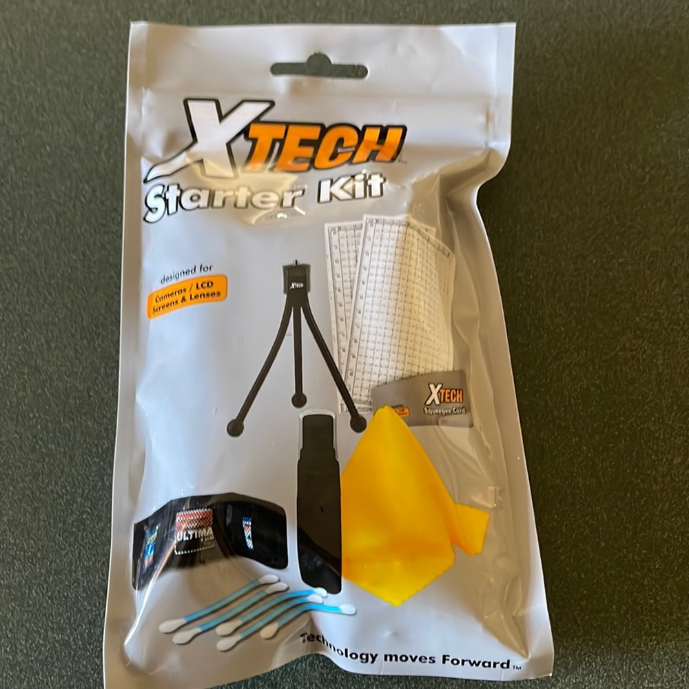 XTECH starter kit/for cameras, lcd, screens & lenses, new never opened